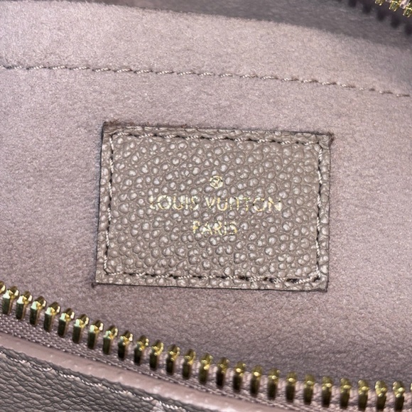 Beautiful Louis Vuitton Speedy Bandouliere 20 Dove Cream Sold - Picture 11 of 16